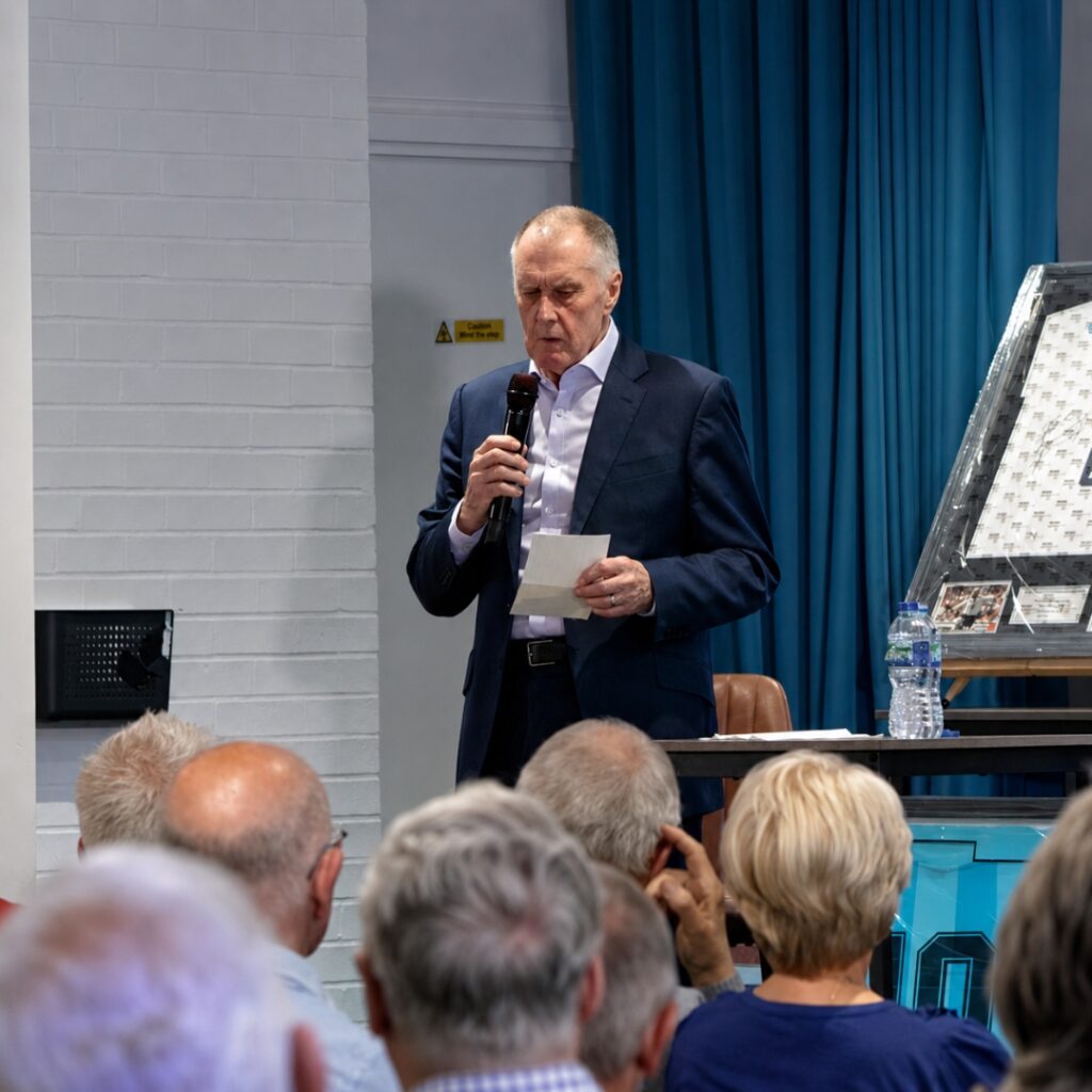 An Evening with sir geoff hurst at adams park (2)